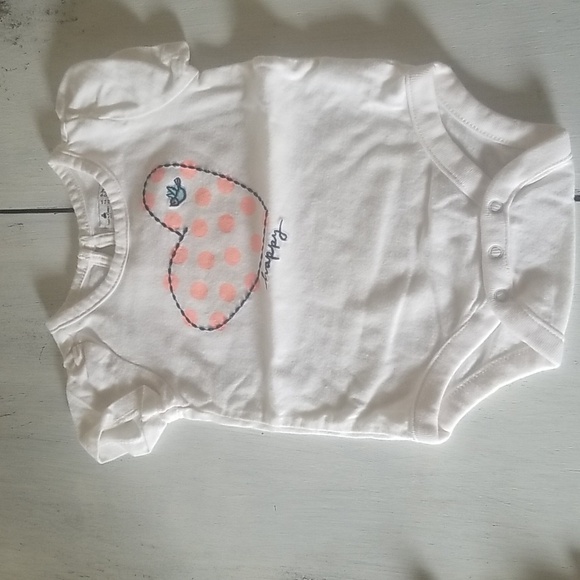 4 Size 0-3 Onesies Different Brands - Picture 5 of 5